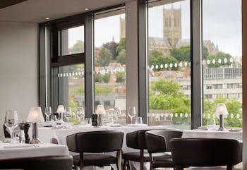 Doubletree By Hilton Lincoln