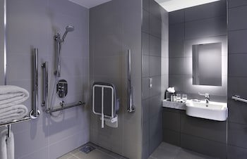 Doubletree By Hilton Lincoln