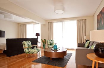 Art Suites & Gallery