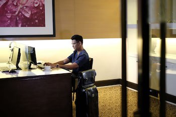 Quest Hotel & Conference Center