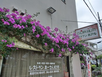 Crown Hotel Okinawa