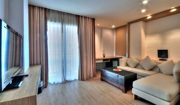 Ashlee Plaza Patong Hotel & Spa
