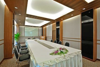 Ashlee Plaza Patong Hotel & Spa
