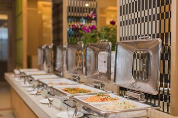 Ashlee Plaza Patong Hotel & Spa