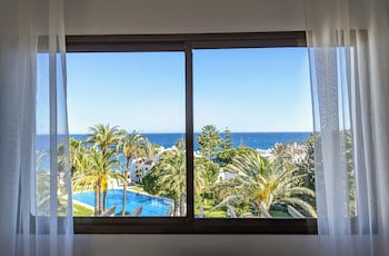 Coral Beach Aparthotel