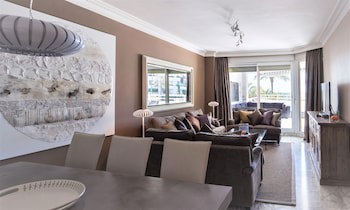 Coral Beach Aparthotel