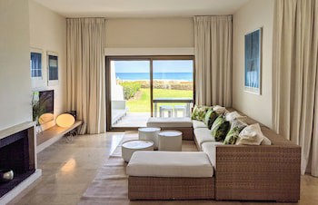 Coral Beach Aparthotel