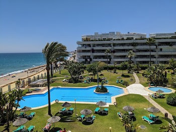 Coral Beach Aparthotel