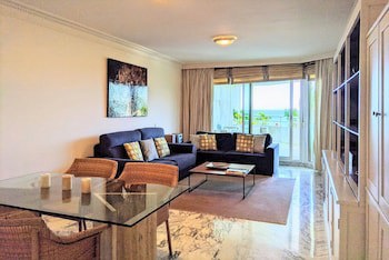 Coral Beach Aparthotel