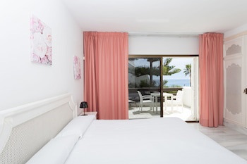 Coral Beach Aparthotel