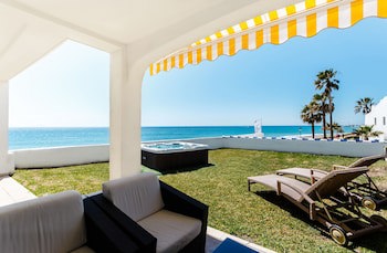 Coral Beach Aparthotel