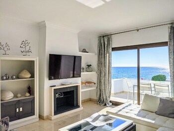 Coral Beach Aparthotel
