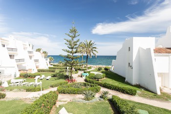 Coral Beach Aparthotel