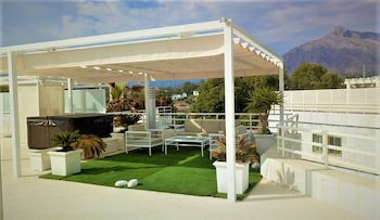 Coral Beach Aparthotel