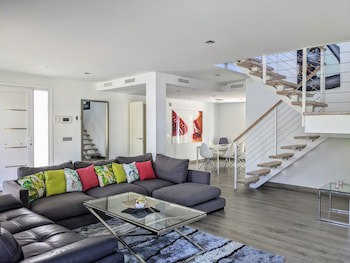 Coral Beach Aparthotel