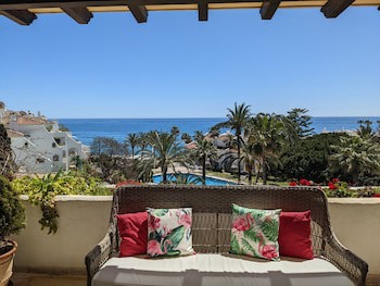 Coral Beach Aparthotel