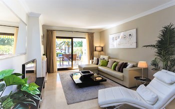 Coral Beach Aparthotel