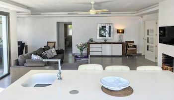 Coral Beach Aparthotel