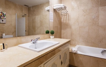 Coral Beach Aparthotel