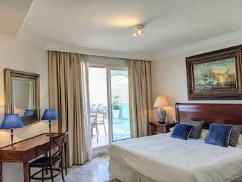Coral Beach Aparthotel