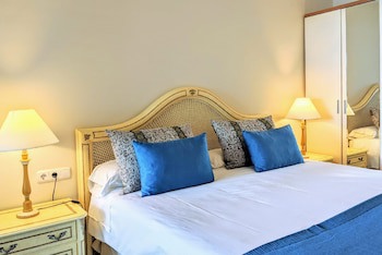 Coral Beach Aparthotel