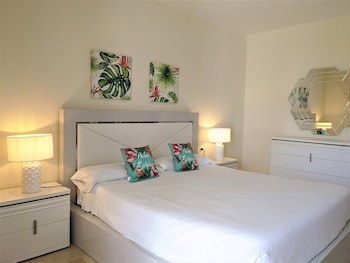 Coral Beach Aparthotel