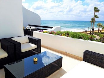 Coral Beach Aparthotel