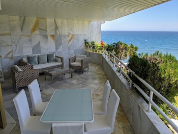 Coral Beach Aparthotel