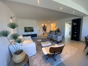 Coral Beach Aparthotel