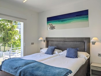 Coral Beach Aparthotel