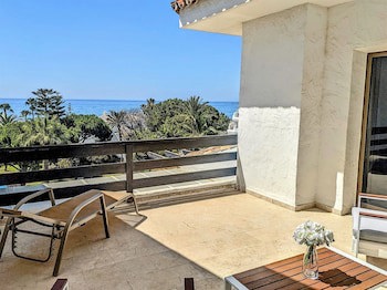 Coral Beach Aparthotel
