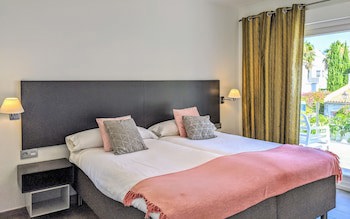 Coral Beach Aparthotel