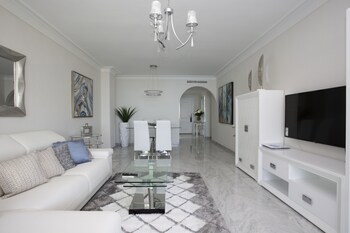 Coral Beach Aparthotel