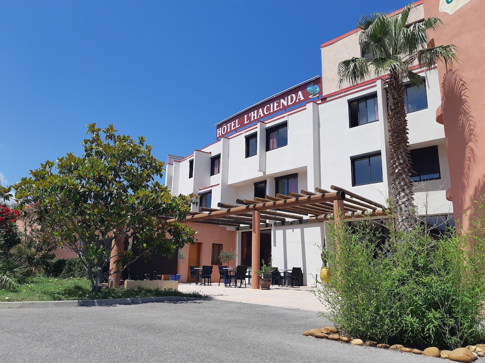 Hotel l