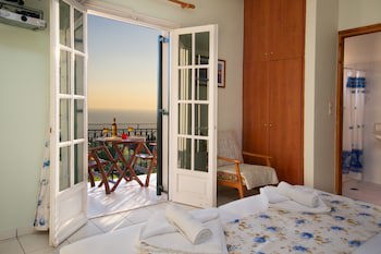 Studios Vrionis Panoramic Sunset