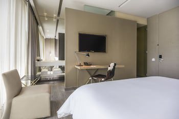 Bog Hotel