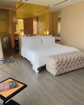 Bog Hotel