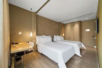 Bog Hotel