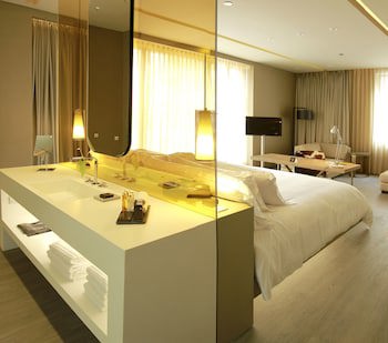 Bog Hotel