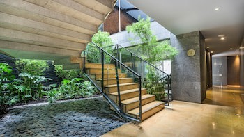 Bog Hotel