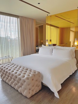 Bog Hotel