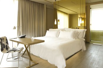 Bog Hotel