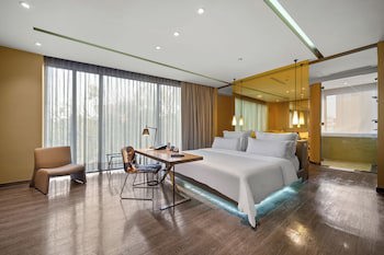 Bog Hotel