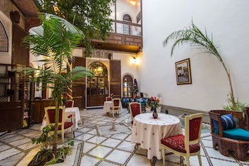 Riad Les Remparts De Fes