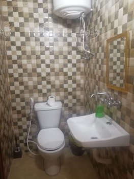 Al-Houriat Hotel