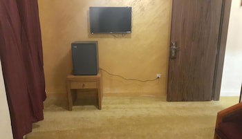 Al-Houriat Hotel