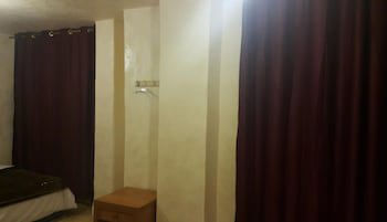Al-Houriat Hotel