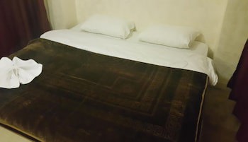Al-Houriat Hotel