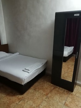 Al-Houriat Hotel