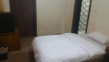 Al-Houriat Hotel